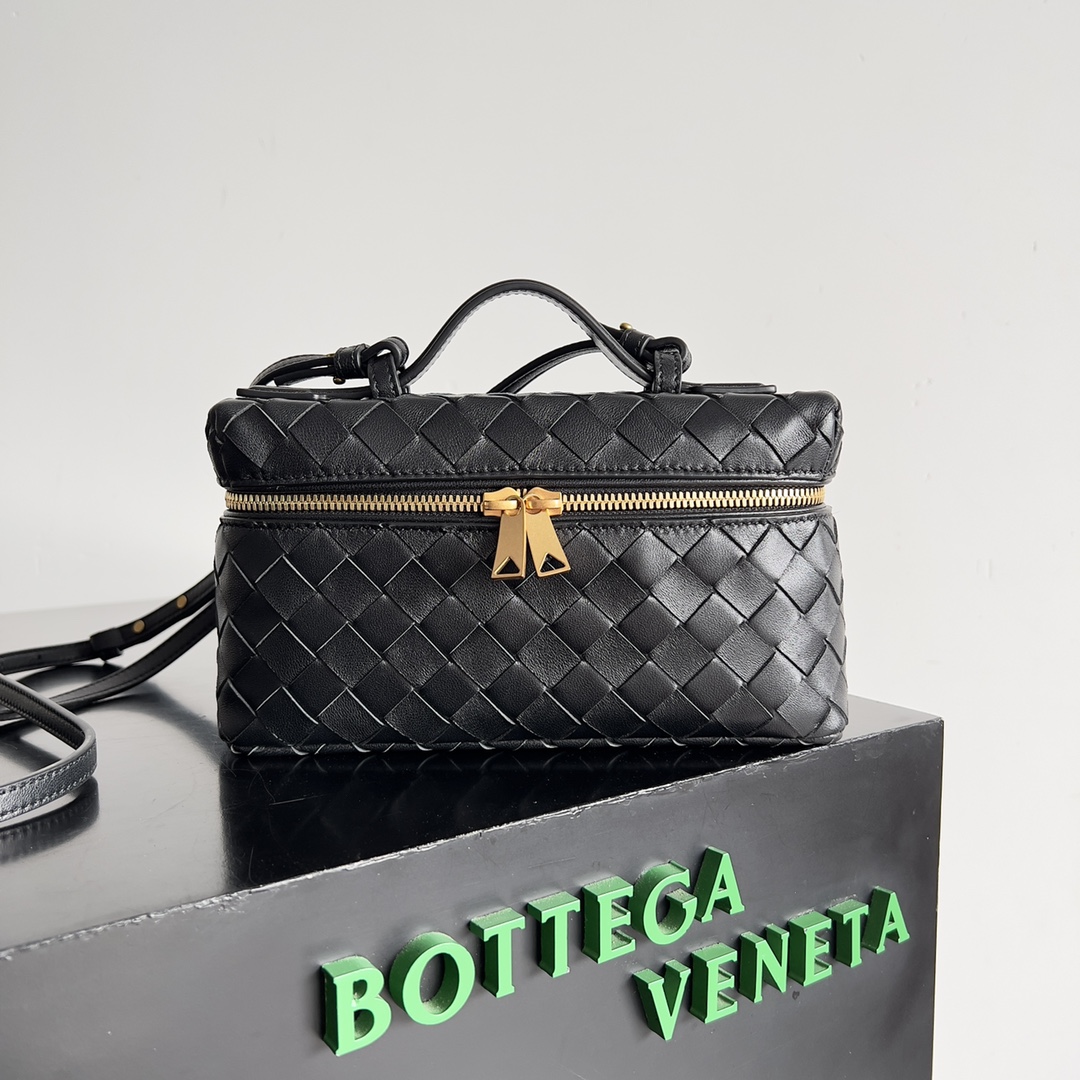 Bottega Veneta Cosmetic Bags